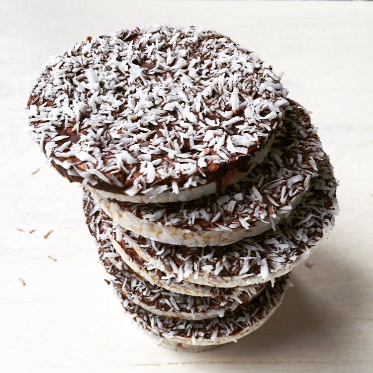 Chocolade rijstwafel met kokos 2